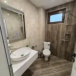 карина - Къща за гости 3*